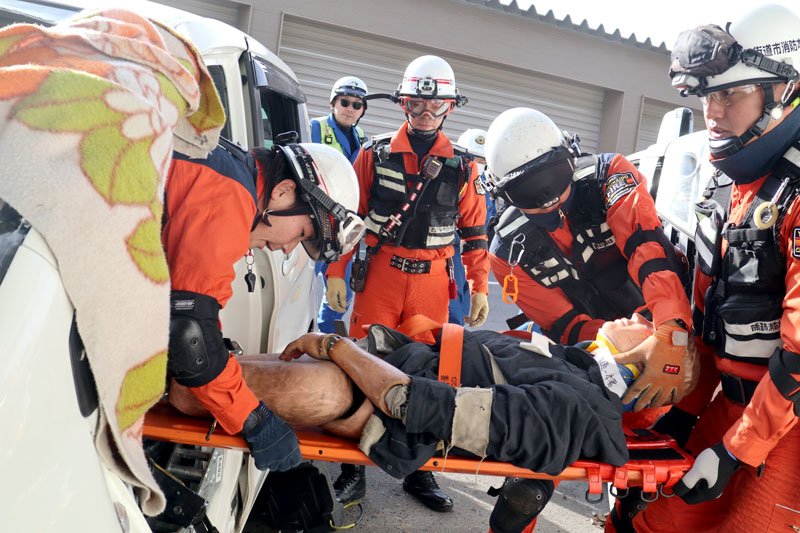 高速道多重事故に備え　ネクスコや千葉県警、消防が訓練　連携強化、安全に救出へ