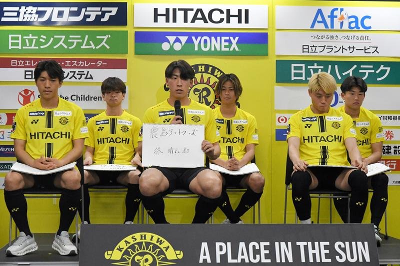 柏レイソル新体制　ロドリゲス監督「魅力あるサッカー展開する」　大久保や汰木ら６選手加入