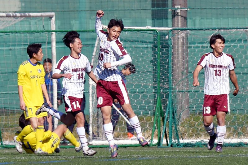 代表に８校名乗り　サッカー　千葉県高校新人大会