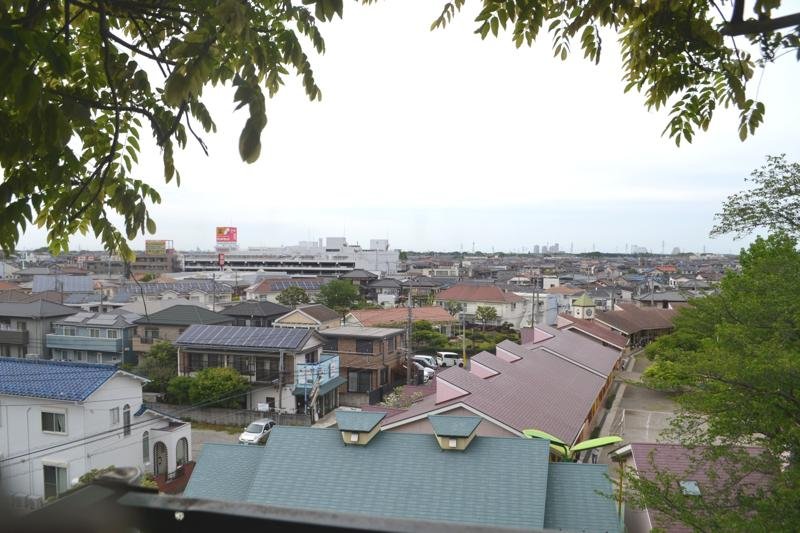 日仏つなぐ史跡に光　四街道・ルボン山　玄孫が訪問　軍郷の原点「祖国でも伝えたい」