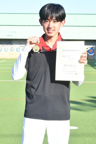 男子個人優勝の津田沼・鈴木
