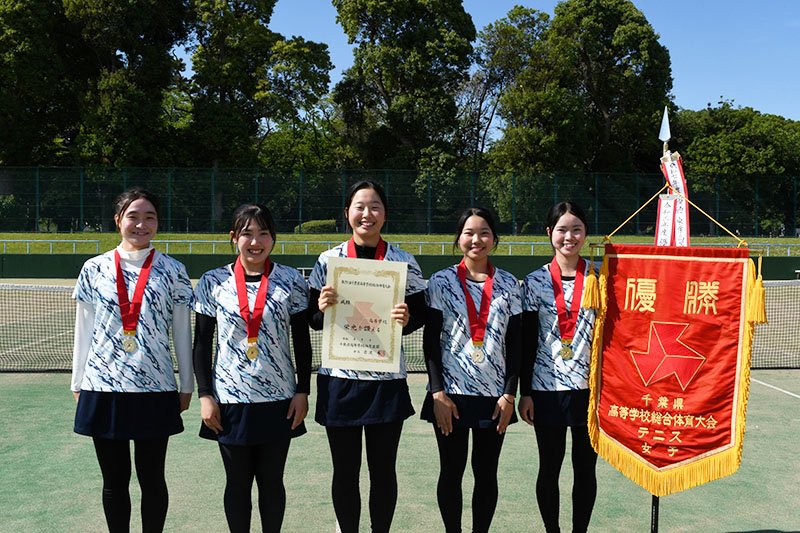 終盤一気応援力に　学船　テニス県高校総体　