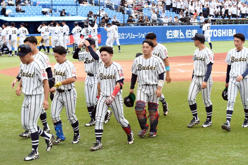 武道大拙攻、初戦で涙　全日本大学野球