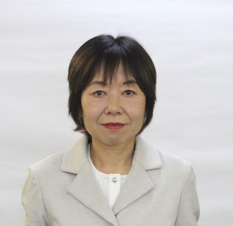室厚美氏
