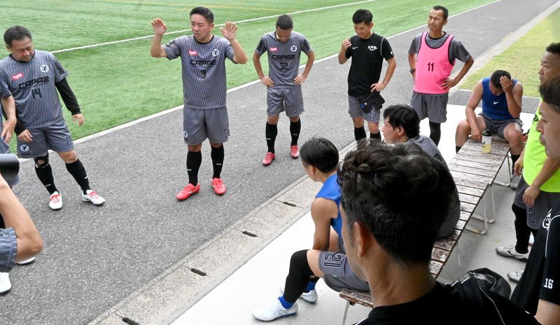 一戦必勝連覇へ意欲　千葉市拠点「ＬＩＥＮ　ＣＨＩＢＡ」　５０歳以上の全国大会出場　シニアサッカー　