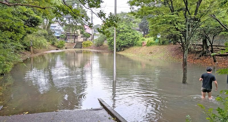 【台風６号】「電車運休、家戻れず」　通勤時間直撃、足止めも　ＪＲ千葉駅周辺
