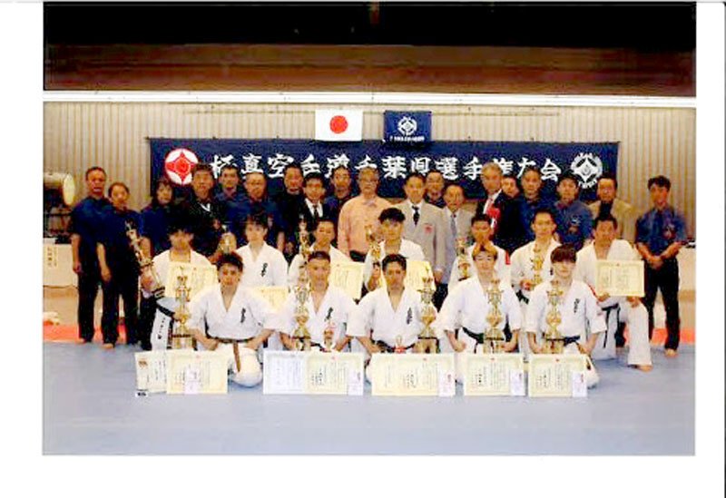 各階級の優勝者ら（提供写真）