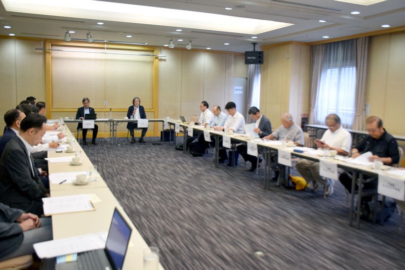 「ツール・ド・ちば２０２６」のコースや日程などを確認した実行委員会設立総会＝１日、千葉市中央区