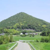 西方から望む鴨川富士