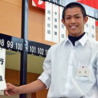 「まさか自分が」　選手宣誓　佐原・中山主将　第９７回全国高校野球選手権千葉大会