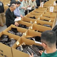 出品数、異例の少なさ　水温高く成育に遅れ　富津でノリ初競り