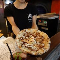 口いっぱい広がる香り　梨たっぷりデザートピザ（市川）　【ちば　梨の里　グルメコレクション】（１）