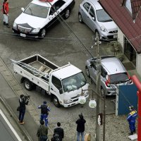 児童の列に車、４人重軽傷　運転の１９歳少年逮捕　八街