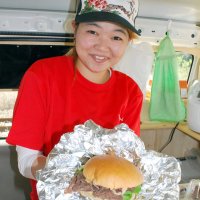 シカ肉をふんだんに使ったシカバーガー