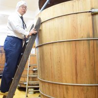 新旧の技融合し酢製造　木おけ生かし食文化守る　私市（きさいち）醸造　（鎌ケ谷市）　【ちばの元気企業】