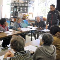 新たな取り組みを始めた加曽利貝塚博物館友の会の理事会＝昨年１１月３０日、同館