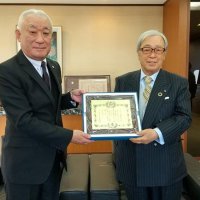 「コロナ対策万全に」日赤に１千万円寄付　新日育英奨学会