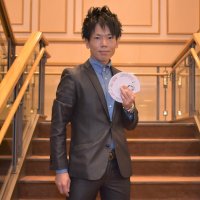 “魂”のオリジナルトランプ　「喜ばせたい」製作に奔走　マジシャン・赤星賢志さん（千葉市稲毛区）
