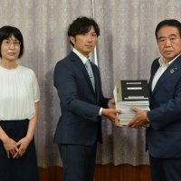 学校配置で印西市に要望　住民組織１万人署名、議会請願も