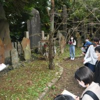 寺と書道の関係学ぶ　高校生向け学芸員企画　成田山と美術館巡る
