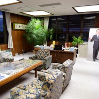 町役場の町長室＝１８日、多古町
