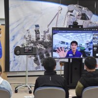 宇宙どんなところ？　児童生徒、大西飛行士と交流　ＪＡＸＡ勝浦通信所