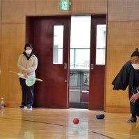力士交えボッチャ体験　匝瑳の特別支援学校