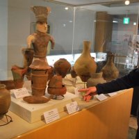優品１８０点を一挙公開　千葉市内出土の考古遺物　縄文の腰飾り　猪鼻城のつぼ