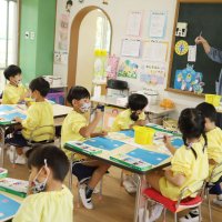 公園彩る園児アート　「絵の先生」永野さん、５０人分原画基に描く　四街道