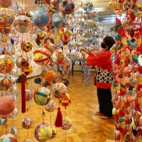 つるし雛で町中が華やかに　イベント中止も２３カ所で飾り付け　御宿