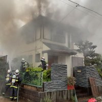 【速報】四街道で住宅火災　「２階から煙」と１１９番