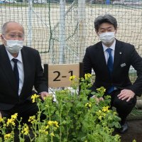木のぬくもり感じて　茂原・本納小に製品寄贈　農林中金
