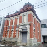 「復興、観光のシンボルに」　東日本大震災で被災の佐原三菱館、９日から一般公開　大正の暖炉、らせん階段復元
