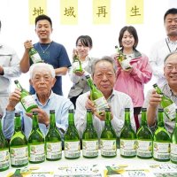 ほのかな酸味と上品な甘さ　地域再生へ「いすみキウイ酒」　芋焼酎仕込み、限定販売　