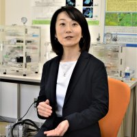 宇宙分野　ぜひ女性も　千葉工大・惑星探査研究センター　荒井朋子主席研究員に聞く　「リケジョ」率まだ低く
