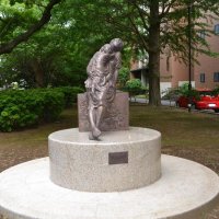 千葉大教育学部１５０周年　卒業生制作の彫像設置　式典やパネルも予定