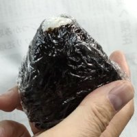 手作りおにぎりのリスクとは？　県担当者「日の当たる場所は危険」　プールで体調不良、食中毒の可能性　【急上昇ニュースのウラ】