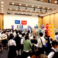 進学フェアに延べ４２１０人　柏会場　受験生真剣に情報収集