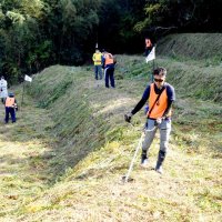 棚田さっぱり　里山美しく　鴨川「草刈サミット」１８チーム競う　地域の課題楽しく解決