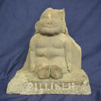 損壊された当時の初代「ビリケンさん」＝流山市立博物館提供
