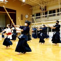 竹刀に気合込め精進誓う　いすみ・年越し稽古
