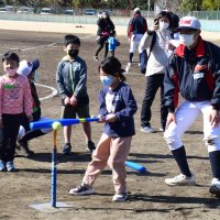 野球の楽しさ知って　長生　園児が高校球児と交流