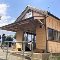 銚子電鉄の木造駅舎、風情生かし新装　地産品のアンテナショップも　笠上黒生駅