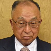 鋸南町長選で無投票当選が決まった白石治和氏