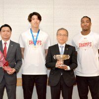 ジェッツ天皇杯Ｖ報告　船橋市役所訪問　３冠へ決意