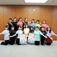 「観客泣かせる演技を」　流山の子ども劇団　５月１４日、２０周年公演　会場と一体の歌唱演出復活