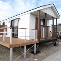 気軽にグランピング　トレーラー型宿泊施設整備　木更津、金田みたて海岸キャンプ場
