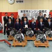 中央自動車大学校にエンジン１５基を寄贈　スズキ自販千葉など