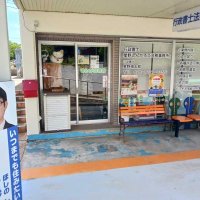 星野容疑者が女児にわいせつな行為をしていたとみられる図書館＝７日午後０時１５分ごろ、成田市中台