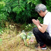 事故現場、冥福祈る　飲酒運転「憎い」　八街児童死傷事故２年